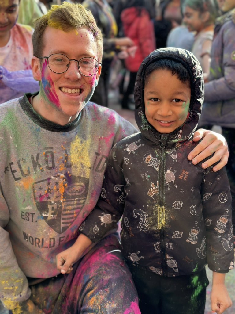 cho_chweet_jo's tweet photo. Happy Holi ♥️💙💜💛💚🧡
Had fun celebrating Holi @AbbeyMead_TMET #HappyHoli #friends #community #leicester #festivalofcolors https://t.co/SbvyrcKXxn