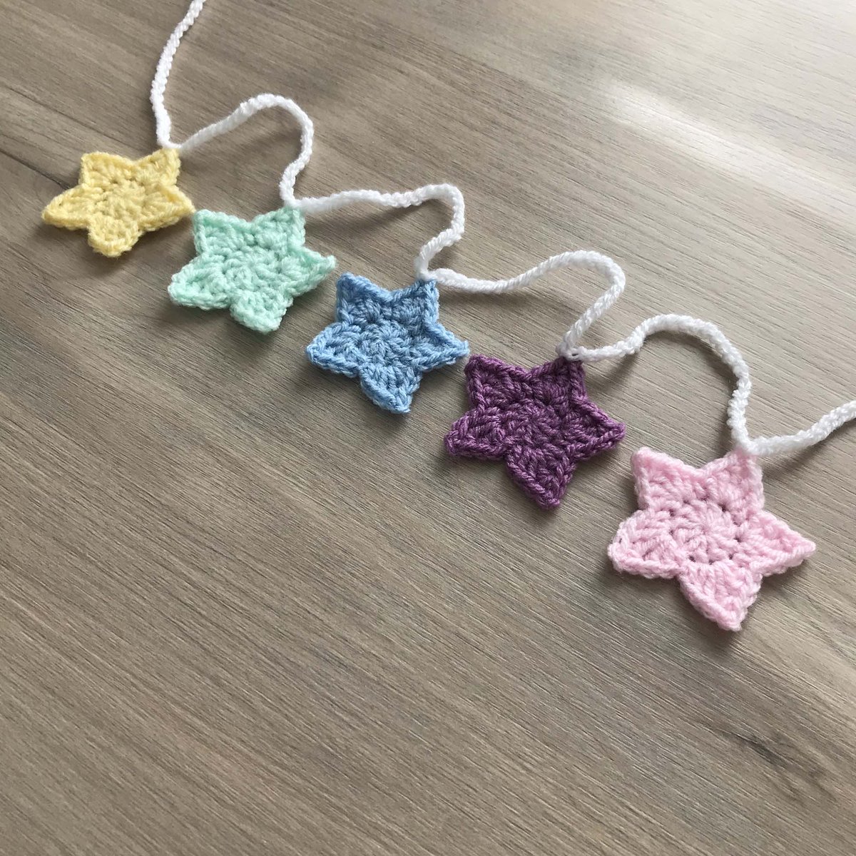 LJHJewellery's tweet image. Love the pastel colours of this star garland. 
#smallbusiness #pasteldecor #shopindie #crochet #shopsmall 

ljhjewellery.co.uk/product/pastel…