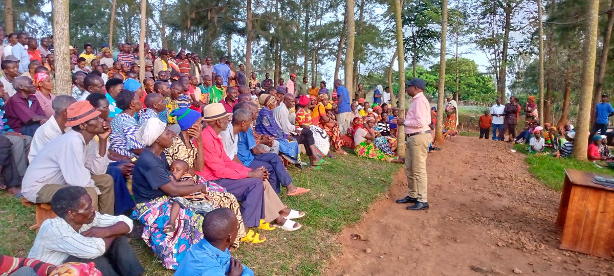 jarama_sector's tweet photo. None Kuwa 07/3/2023 mu Murenge wa  JARAMA habereye Inteko z'Abaturage twifatanije n'Umuyobozi w'Akarere ka NGOMA Madame NIYONAGIRA Nathalie ,
Abaturage baganirijwe ku Ngingo zikurikira 

 ✍🏼Umutekano no Kwirinda ibyaha
✍🏼hatanzwe ikiganoro ku ihohoterwa https://t.co/ZjVwqDCLxI