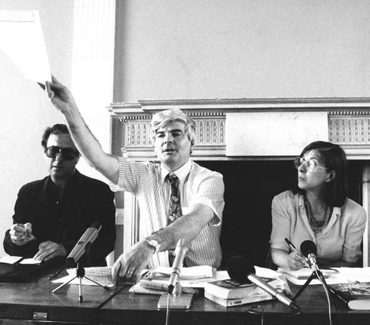 panoramicashow's tweet photo. "Boyle's Law" is a Panoramica radio documentary that will be broadcast on @FlirtFM this Friday at 2 pm and will be available on streaming platforms after📻

Including interviews and archive audio, it tells the story of human rights activist, lawyer, and academic Kevin Boyle⚖️ https://t.co/17tLPtObKj