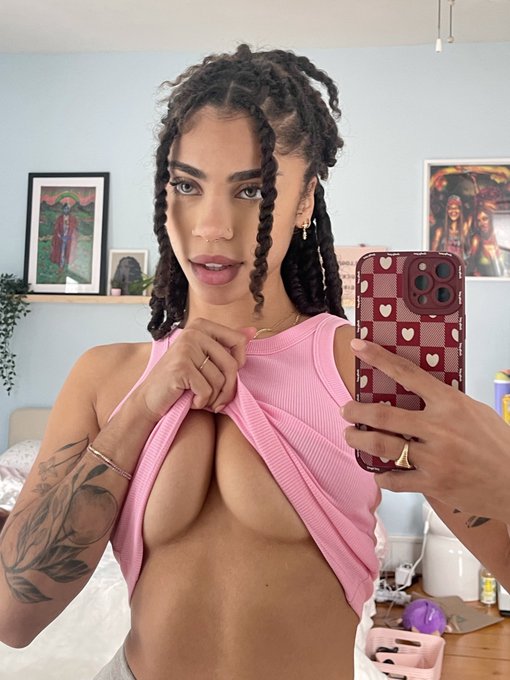 Take me with you? https://t.co/LXQow9J2Jr