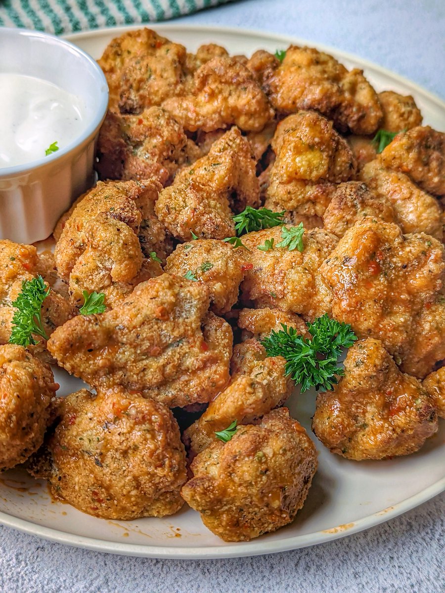 JamilGhar's tweet photo. NEW RECIPE! Crispy Cauliflower Bites https://t.co/yaAJ1afmWH 
#appetizer #RecipeOfTheDay #crispycauliflowerbites https://t.co/cvpfqIO86e