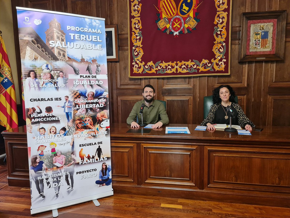 👨‍👩‍👧‍👧La Escuela Municipal de Familias del Ayuntamiento de Teruel retoma su actividad

🍊Nuestra concejal de Servicios Sociales, <a href="/NuriaTregon/">Nuria Tregon Martin</a> , ha presentado esta iniciativa para crear un espacio seguro en el que aprender pautas básicas para la crianza

📲 acortar.link/szy22P
