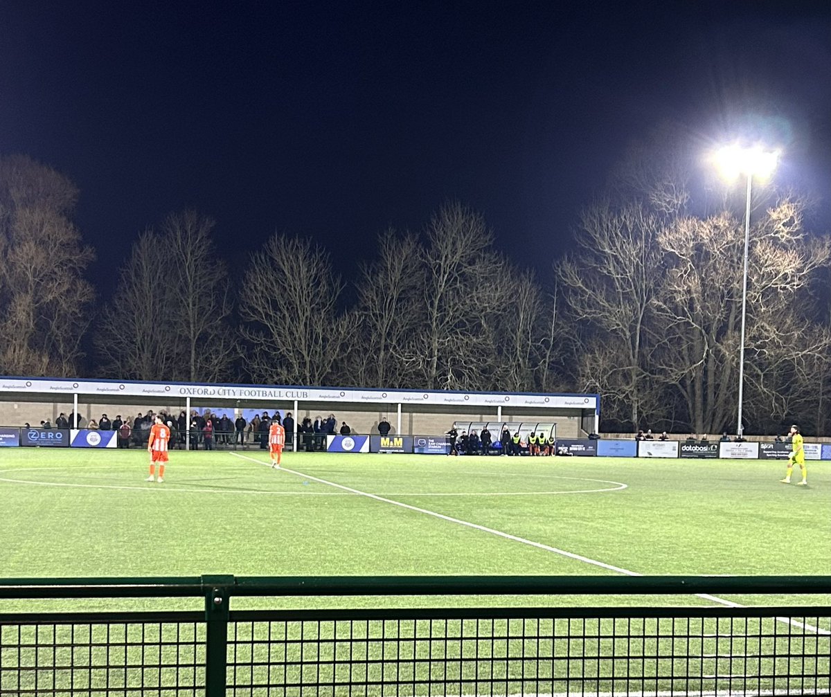 Braintree get an attacking corner and leave these 3 marking no one .. it’s 0-0 ! Twenty minutes into the game ! Your third in the league! What on earth is your thinking?????? Criminal ! 
#braintreefc #nationleaguesouth #footballtactics #footballscout #nonleaguefootball #football