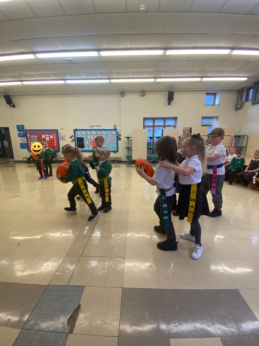 Learning about the importance of listening to show respect. Shaking hands when caught, helping each other and following instructions so we all learn @StMarysCIW @projectouchline #tagrugby #stmarysciw #respect