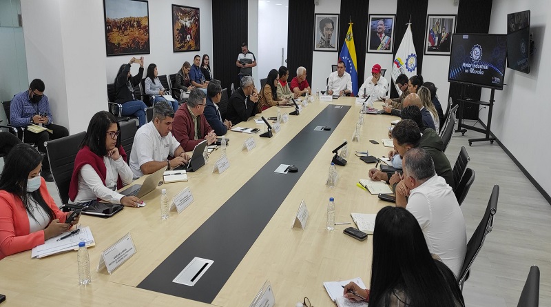 VTVcanal8's tweet photo. Trazan estrategias y amplían alianzas para impulsar lo hecho en Venezuela 

#ChávezEternoAmigo

https://t.co/g7ED7yOl6J https://t.co/Jqhcwzil0q
