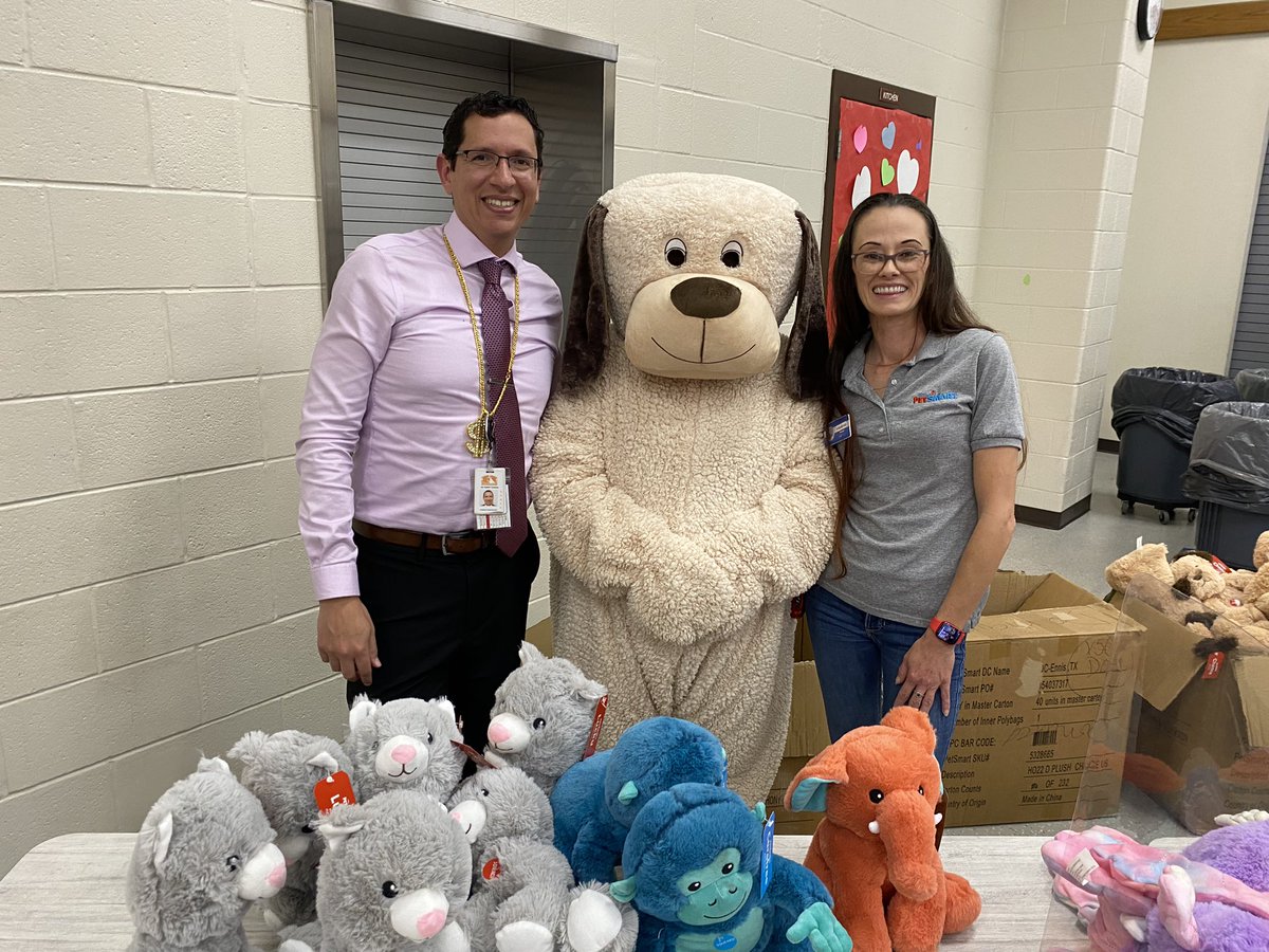 Thank you Petsmart for helping with our plushies adoption reading event!  #hipponation