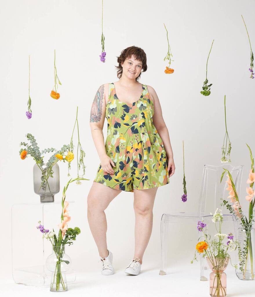 Embody Spring with our latest Ivy Romper print: Martini Olive Floral.

All the flowers 💐. All the FUN! instagr.am/p/CpgTgBYPiDM/