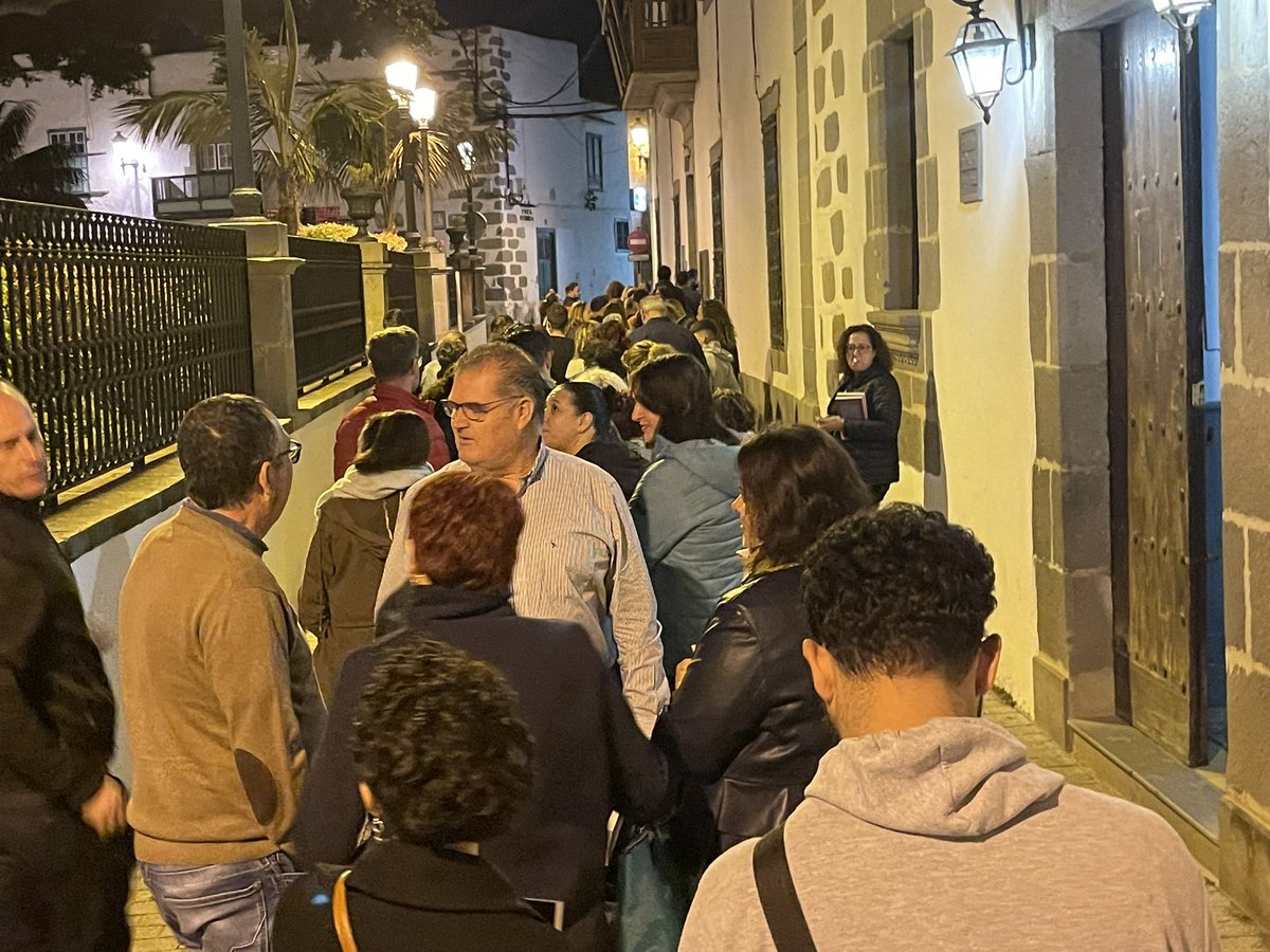Hoy en la presentación del libro “Tenía tanto que darte” y actuación musical de la gran artista Nena Daconte 👏🏻👏🏻👏🏻

Un libro que refleja la vida misma con subidas y bajadas. La salud mental y la ansiedad. 

¡Gracias por esta noche!

Telde Cultura #TeldeCultura