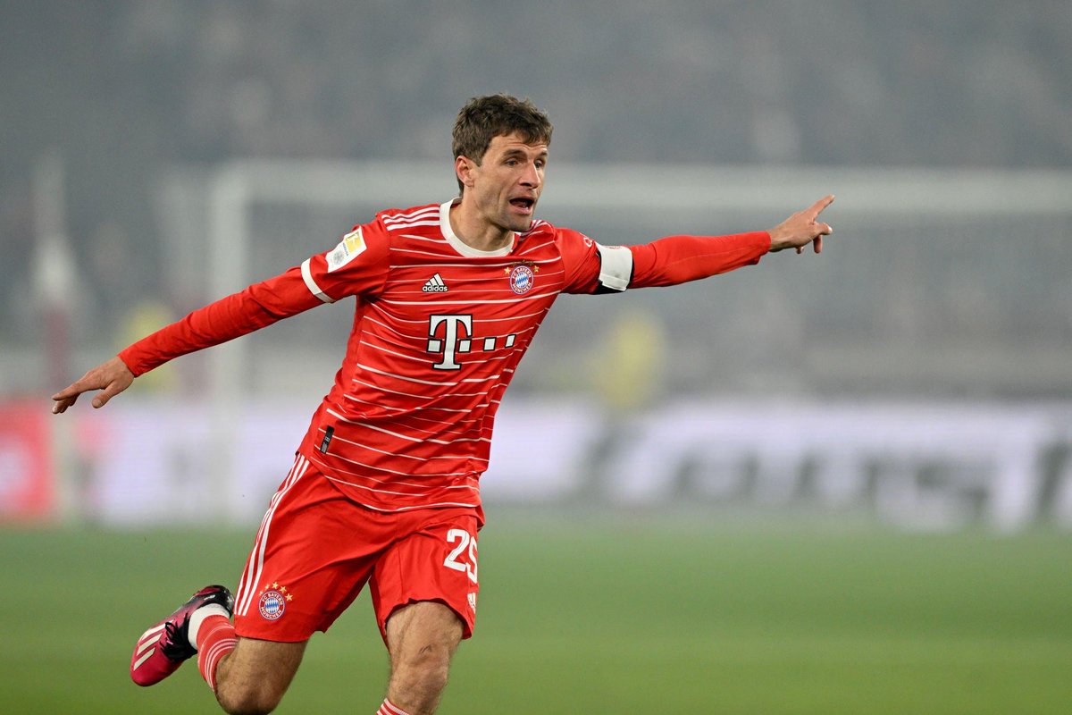iMiaSanMia's tweet photo. Bayern are aware that Thomas Müller's current contract until 2024 could well be his last. Next year's Euros in Germany could be the end of Müller's career. Streaming companies have already contacted Müller to accompany him and film the end of his career [@SPORTBILD] https://t.co/UouVCbtKx6