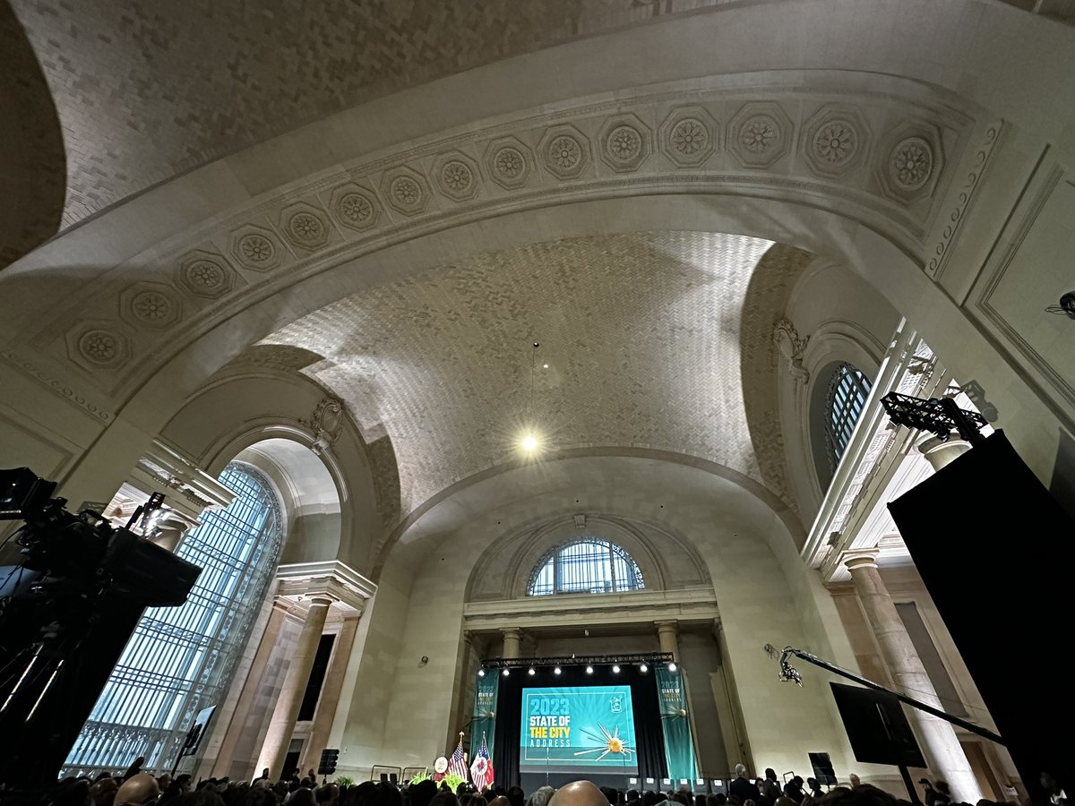 DanaAfana's tweet photo. SOON: @MayorMikeDuggan will kick off the State of the City at 7 p.m. inside the Michigan Central Station. Follow this thread for updates. @freep https://t.co/wnI5GfOqj4