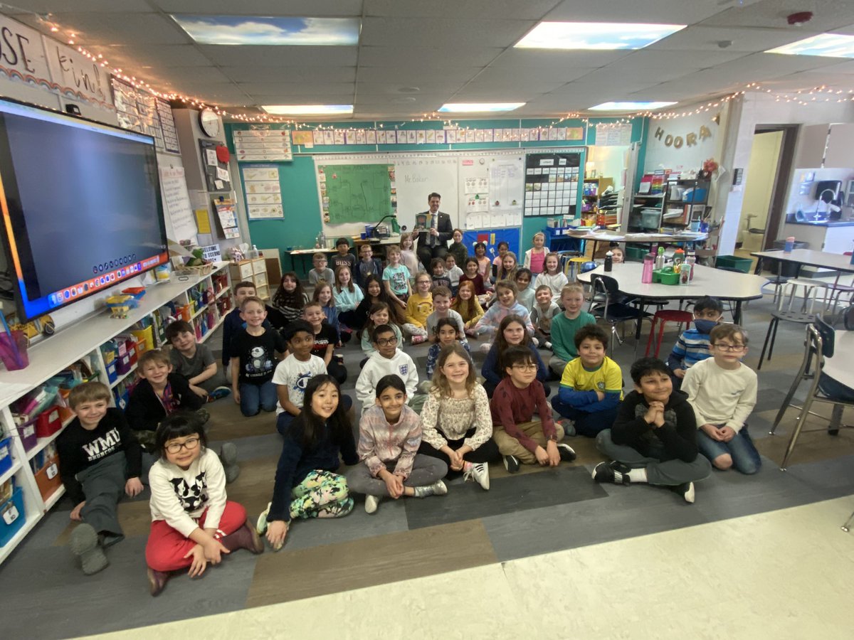 It’s not everyday the mayor you learned about in civics comes to read to you!! Thank you for reading to us <a href="/EthanBakerMI/">Mayor Ethan Baker</a> we appreciate all you do for our city!! We hope you enjoyed all the compliments 😆📚