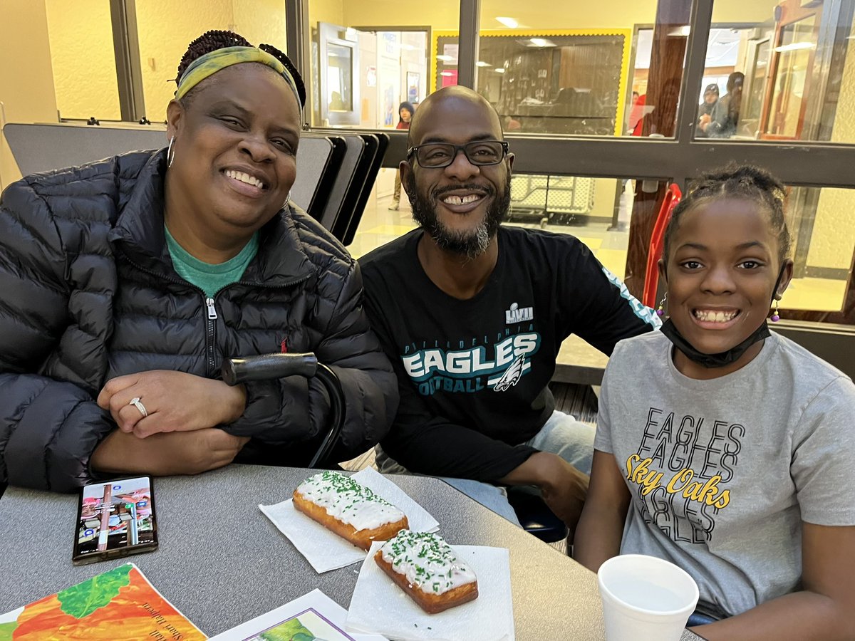 Thank you Sky Oaks Families for the amazing turn out for 📚Breakfast with a Book!😊#WeAreSkyOaks #WeAreCommunityStrong #KindnessMatters