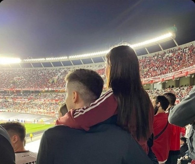- Eu soñé con vos
- Que soñaste ?
- No me acuerdo..