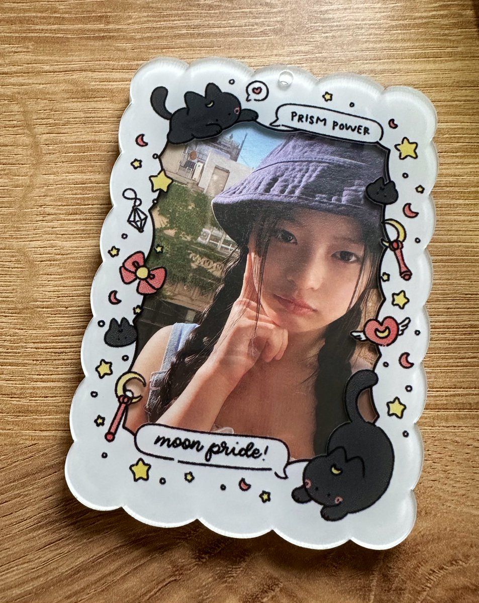 jadeeiiy's tweet photo. cutest poca holder t___t https://t.co/DqAwtNQ7cG