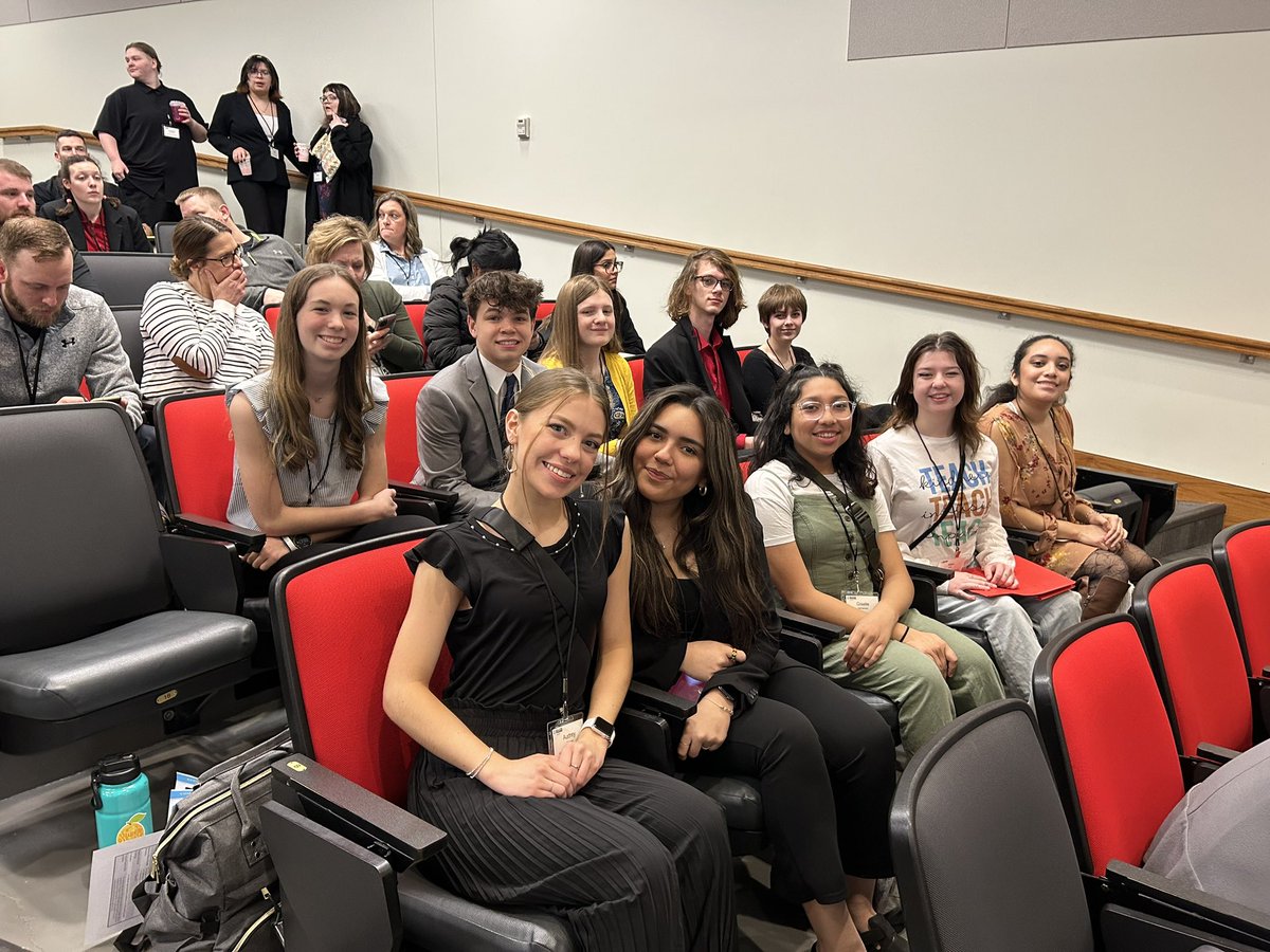 EdrisingPls's tweet photo. 👏 👏 to our Ss who finished in the top 3 today at our State Leadership Conference. State Champs in 3 events!! 
Impromptu Speaking 🥇 Annalise Doorlag 🥉 Payton Jorczak. Job Interview 🥇 Bennett Steele. Lesson Planning-STEM🥇 Annalise Doorlag. Creative Lecture: 🥈 Grace Dixon https://t.co/PAtEwz4xaI