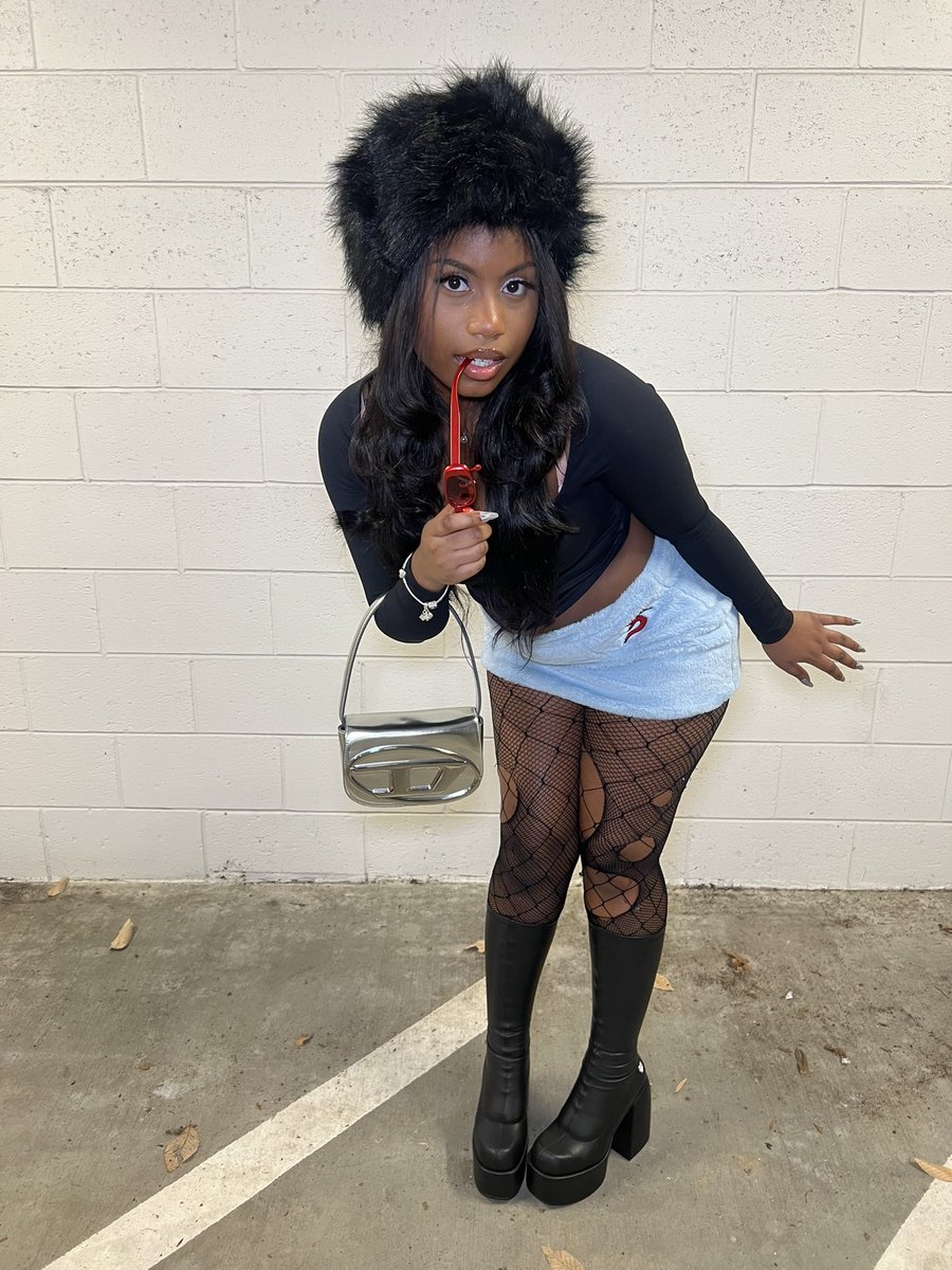 niccoyat's tweet photo. on my way to go see my girlfriend ❤️ https://t.co/cWRwRaKKYm