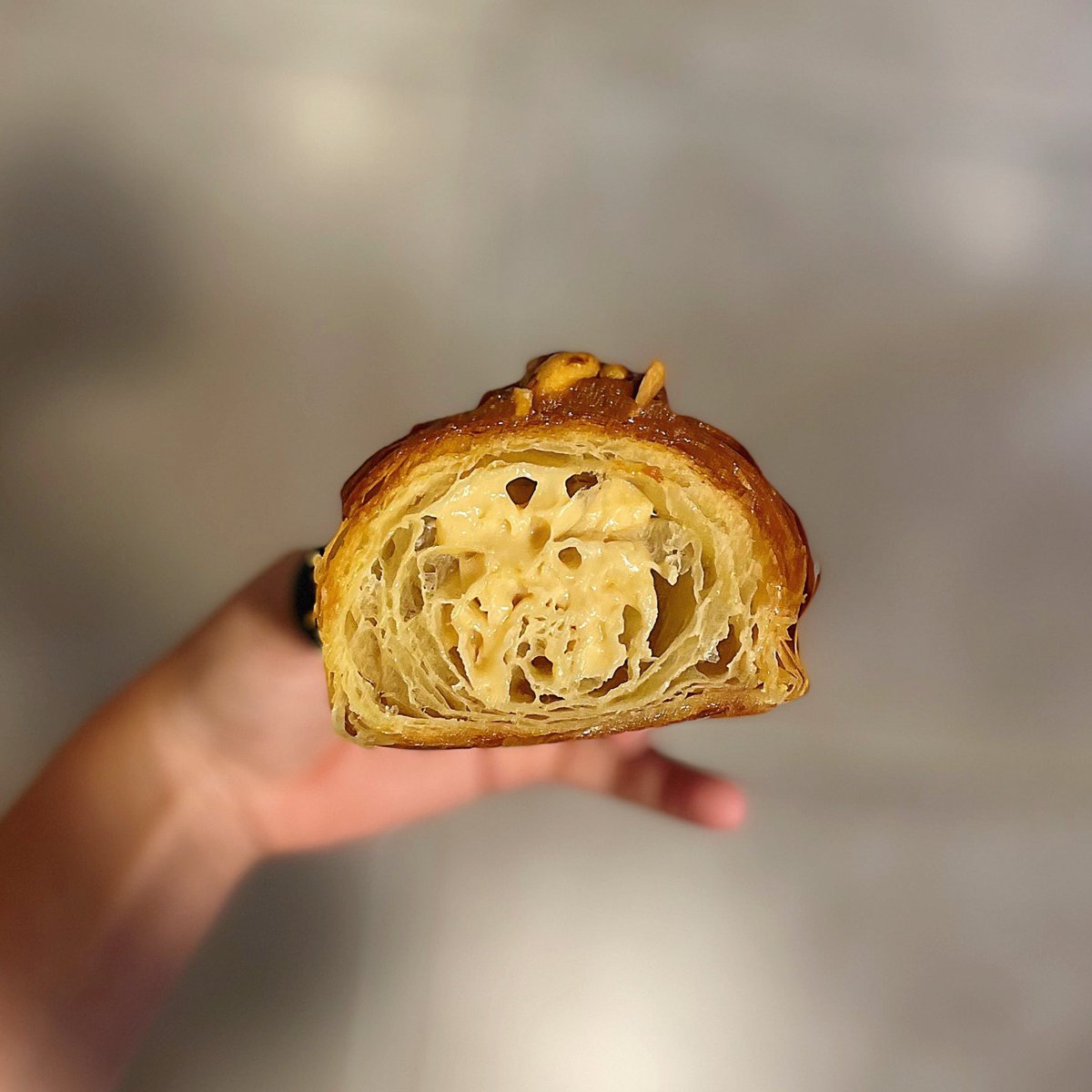 beluprieto_'s tweet photo. Los laminados de Cruasán son de otro mundo 🥹

#croissant https://t.co/5L66Bof7Tq