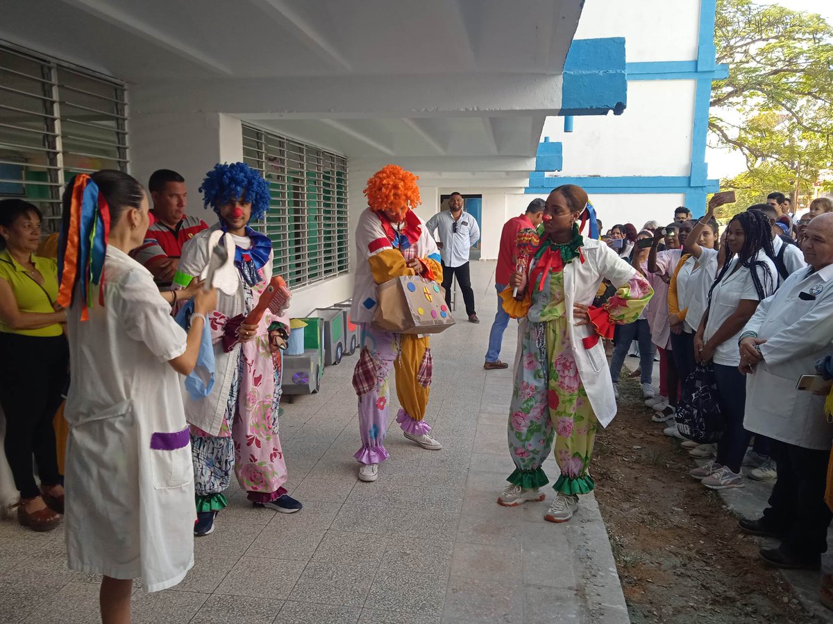 CarlosRMoranG's tweet photo. Se realiza la inauguración de la Casita Infantil, un compromiso con nuestras madres trabajadoras y estudiantes de la UCM de Camagüey con la presencia de  Federico Hernández Hernández Primer Secretario del PCC en el territorio #CubaPorLaVida #MejorEsPosible #JuntarYVence https://t.co/BVFjz5tgsH