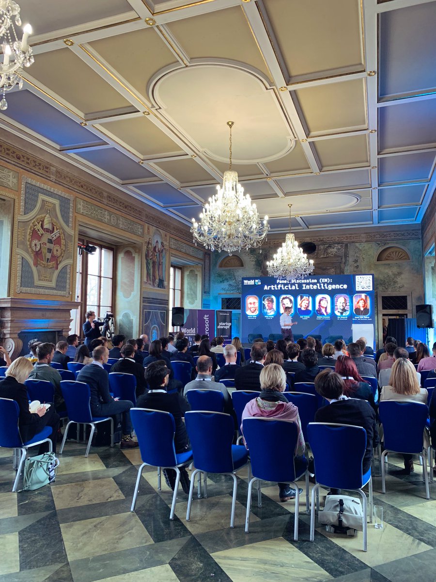 juliesislerova's tweet photo. Today at World Data Congress by @Startup_Disrupt to broaden my horizons ✨
⬇️⬇️⬇️ https://t.co/p8FCwKuNIU
