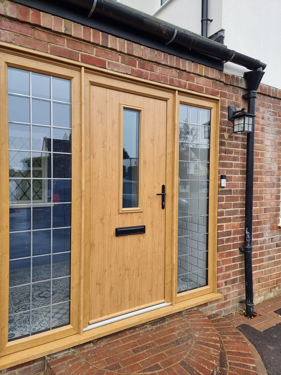 Today, we installed this <a href="/compdoor/">Comp Door</a> composite door. Before and after.
#compositedoorskent