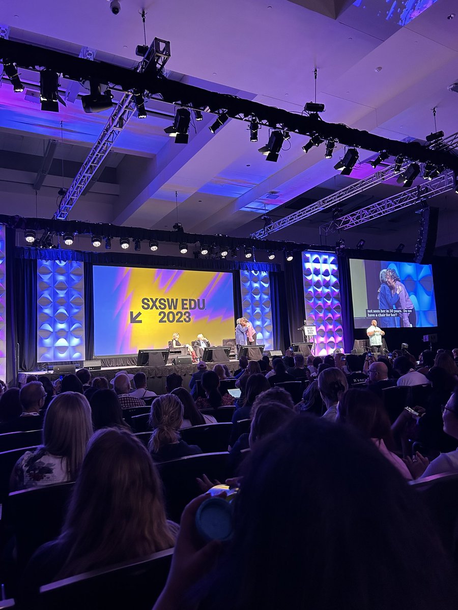 lopezlucy29's tweet photo. Such a beautiful moment at this morning’s keynote session, where Doreen Gehry was joined by a former student on stage 💛💛 She went on to share the impact design-based learning had on her as a student #SXSWEDU https://t.co/CtdT1q5wIg
