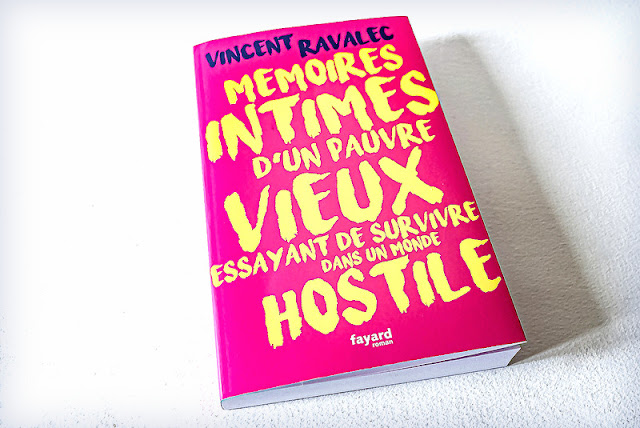 parisladouce's tweet photo. Lundi Librairie : Mémoires intimes d'un pauvre vieux essayant de survivre dans un monde hostile - Vincent Ravalec @EditionsFayard
https://t.co/fNLn7wWf1S
#lundilibrairie #chronique #critique #fayard #vincentravalec https://t.co/28XSjxBRes