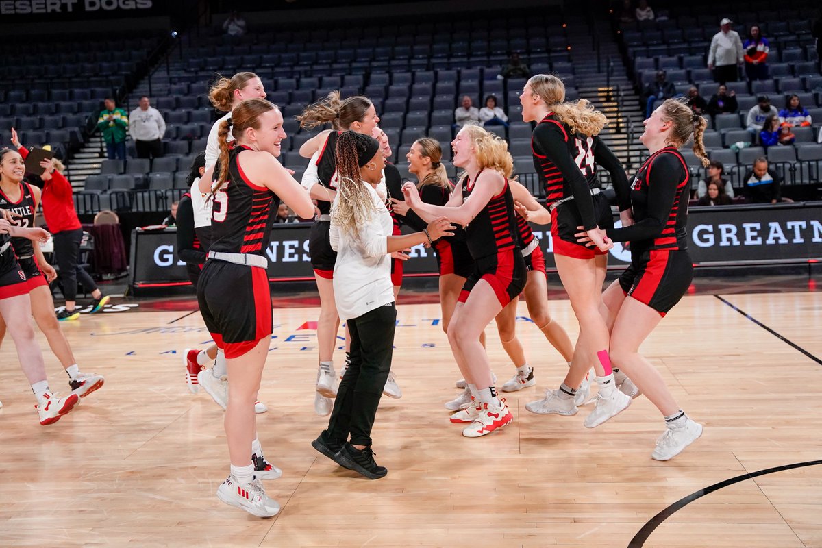 seattleu_wbb's tweet photo. That winning feeling >>>
#TogetherWeSoar https://t.co/cB3mHn1qst