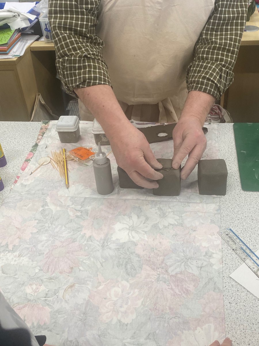 NdhsArt's tweet photo. A wonderful conclusion to our ceramic workshops for pupils and staff today. Thank you, Bill. Our cakes look good enough to eat! @ndhs1 https://t.co/81Pwm59p2t