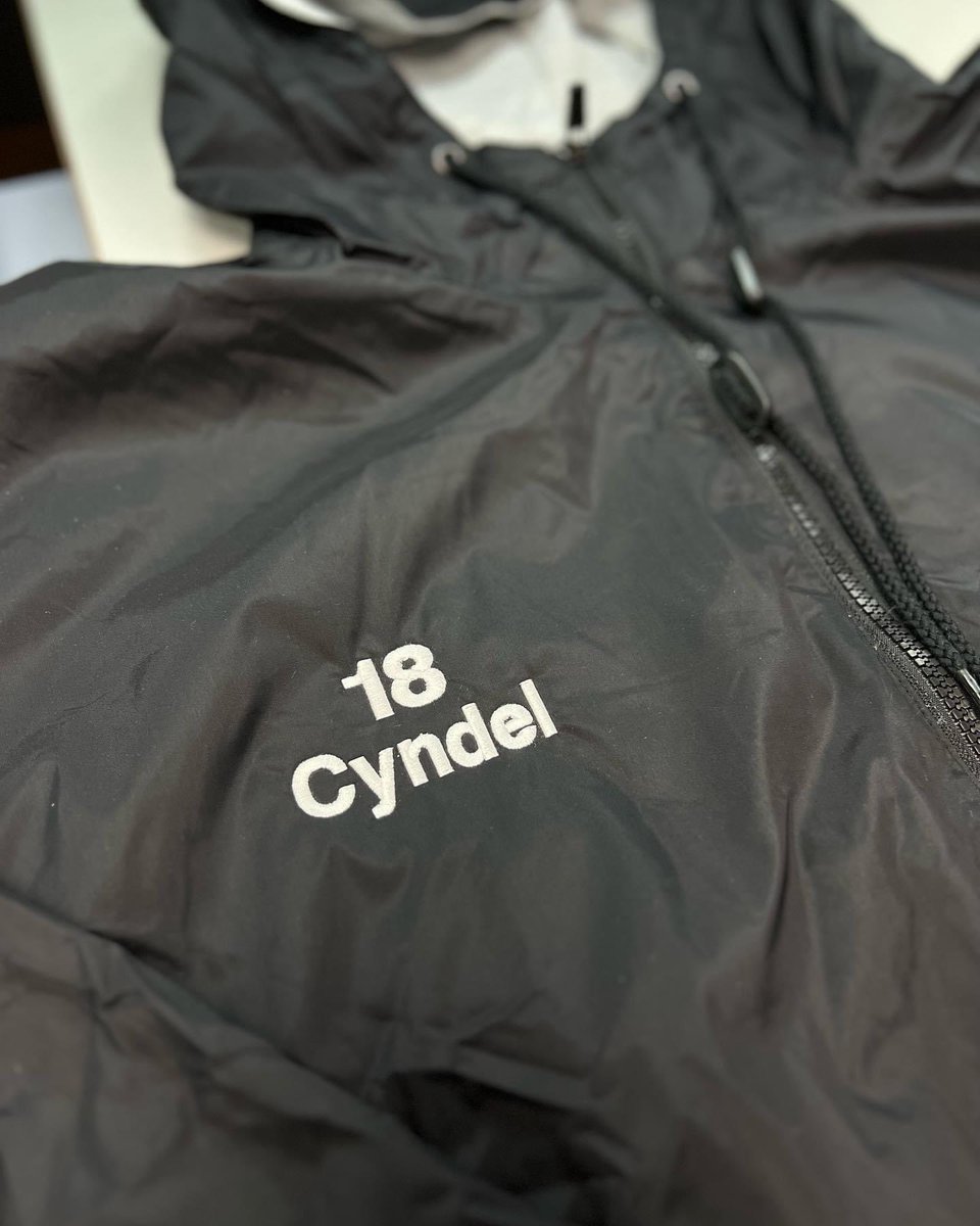 WeGotEmUpland's tweet image. Personalized softball jackets for RP!  Helping teams look great and stay warm is our specialty! Contact us today to get started on your personalized team or school gear! #embroidery #softball #teamjacket #riversideprep #wegotemtees