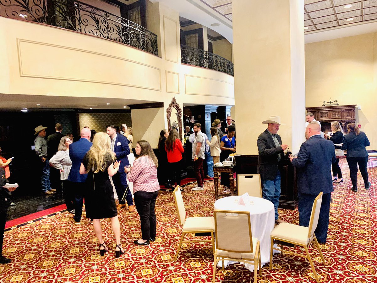 WiseCountyChamb's tweet photo. A few photos from Wise County Legislative Days Reception in Austin. Thanks to everyone who attended and supported this amazing event! ⭐️ #welcomeunitepromote #wisecountychamber #decaturchamber #bridgeportchamber #wisecountytx https://t.co/z4gxv4BJra