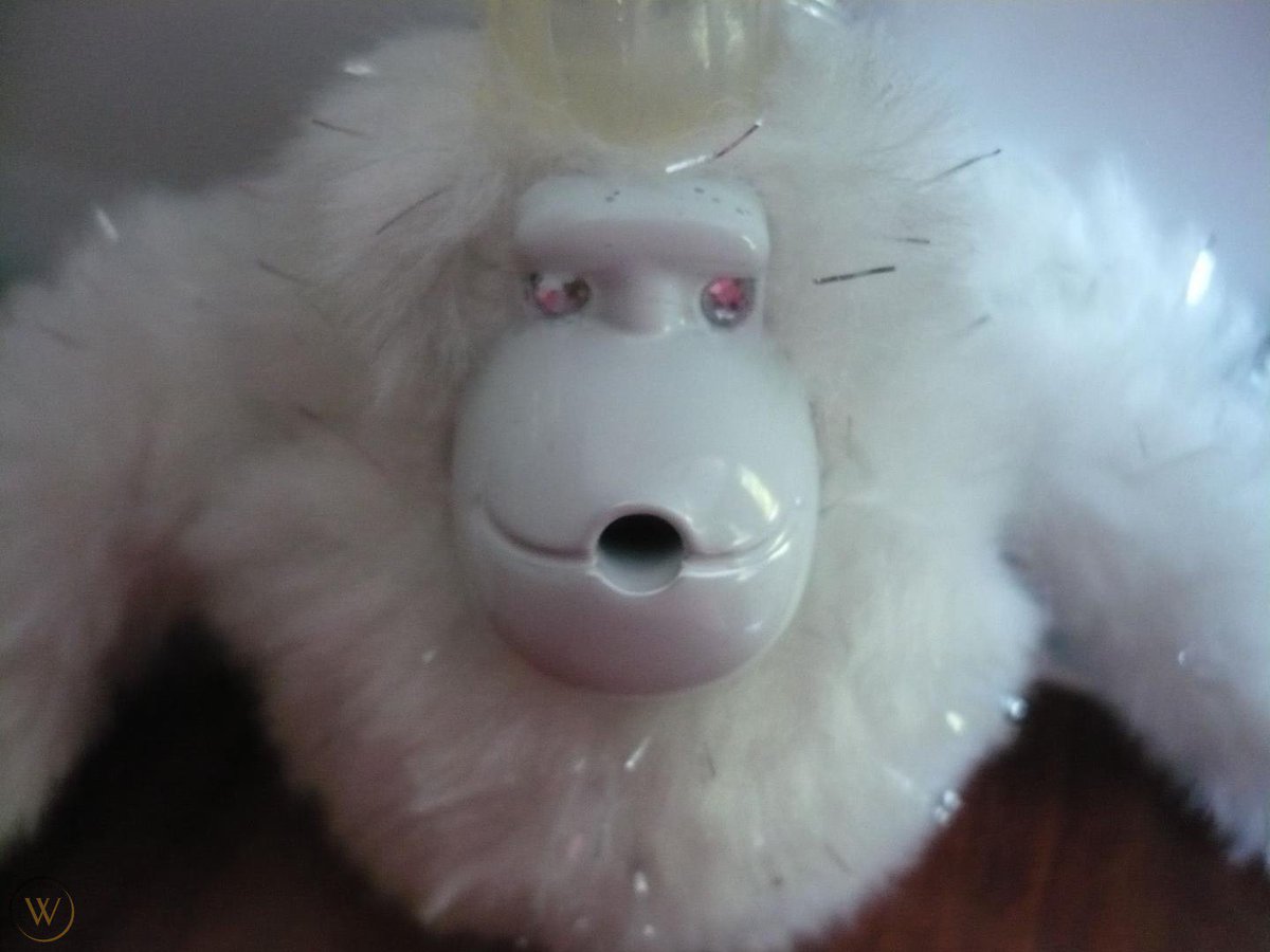 AOT SPOILERS

no cause why was zeke was literally a kipling keychain