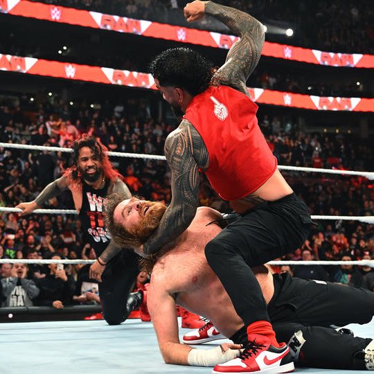REACTIONS TO LAST NIGHT'S 💔 ⬇️

#WWERaw