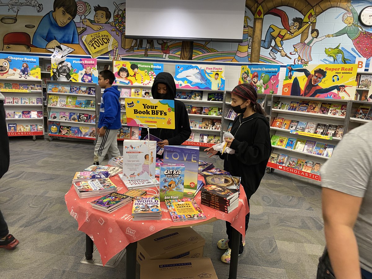 WoodlawnES tweet media