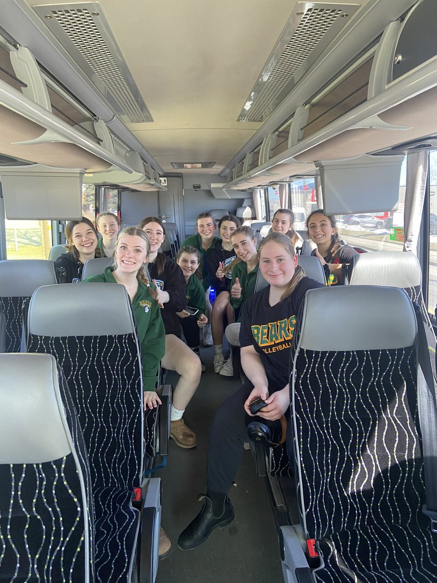 Our Senior Girls Volleyball team is heading to the <a href="/OFSAA/">OFSAA</a> Quarterfinals at 6pm tonight!

Live Feed here: ofsaa.vidflex.tv/en/p/girls-aa-…

Let’s go Bears! 🐻💚💛🏐

#sjshbears #bearsathletics <a href="/npsc_schools/">NPSCDSB</a>