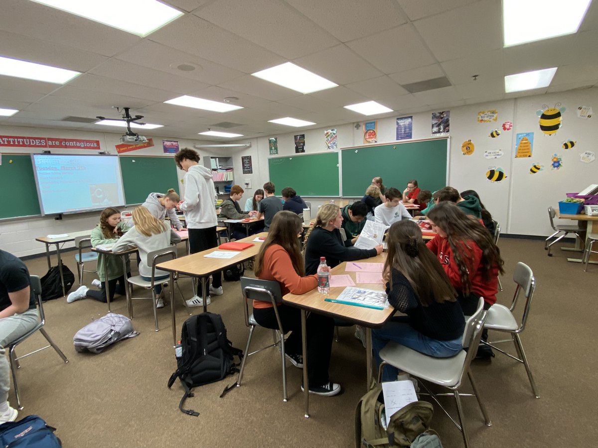 Mrs_Stilwell's tweet photo. Problem Solving to start off the block today.  Great teamwork! Productive struggle going on. https://t.co/FOwntLMSlF