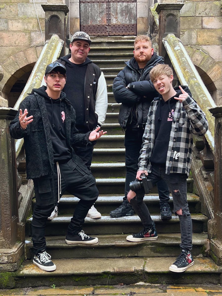 UK trip completed. let the madness begin..

and by ‘madness’ we mean editing our best videos yet 👹