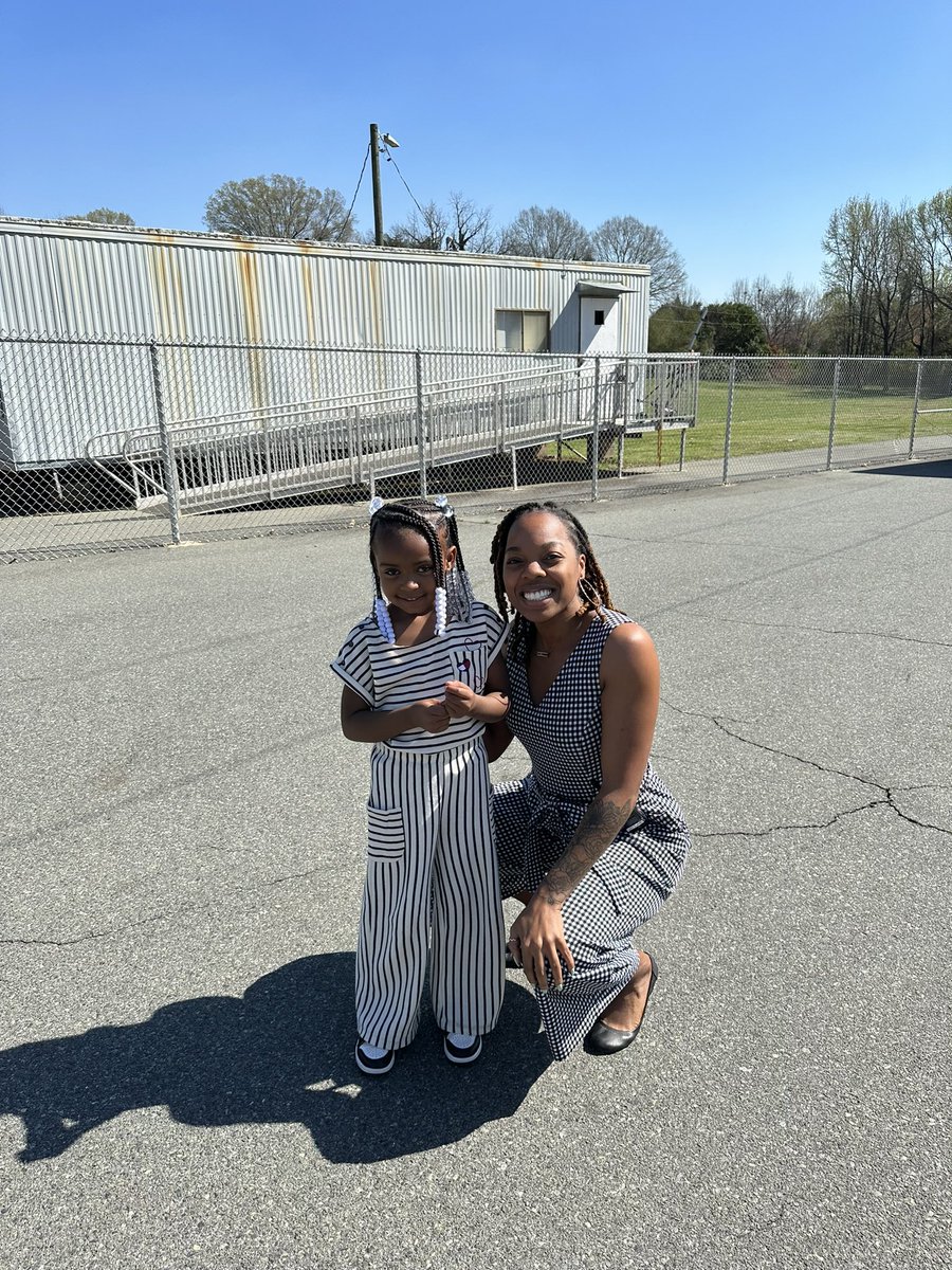 WingateESNC's tweet photo. Our Wildcats Dressed for Success today! Through reading we believe we can change the world! ๐๐ #WESagtech @UCPSNC @AGHoulihan @Renee_McKinnon1 https://t.co/S3FM0hdRd7