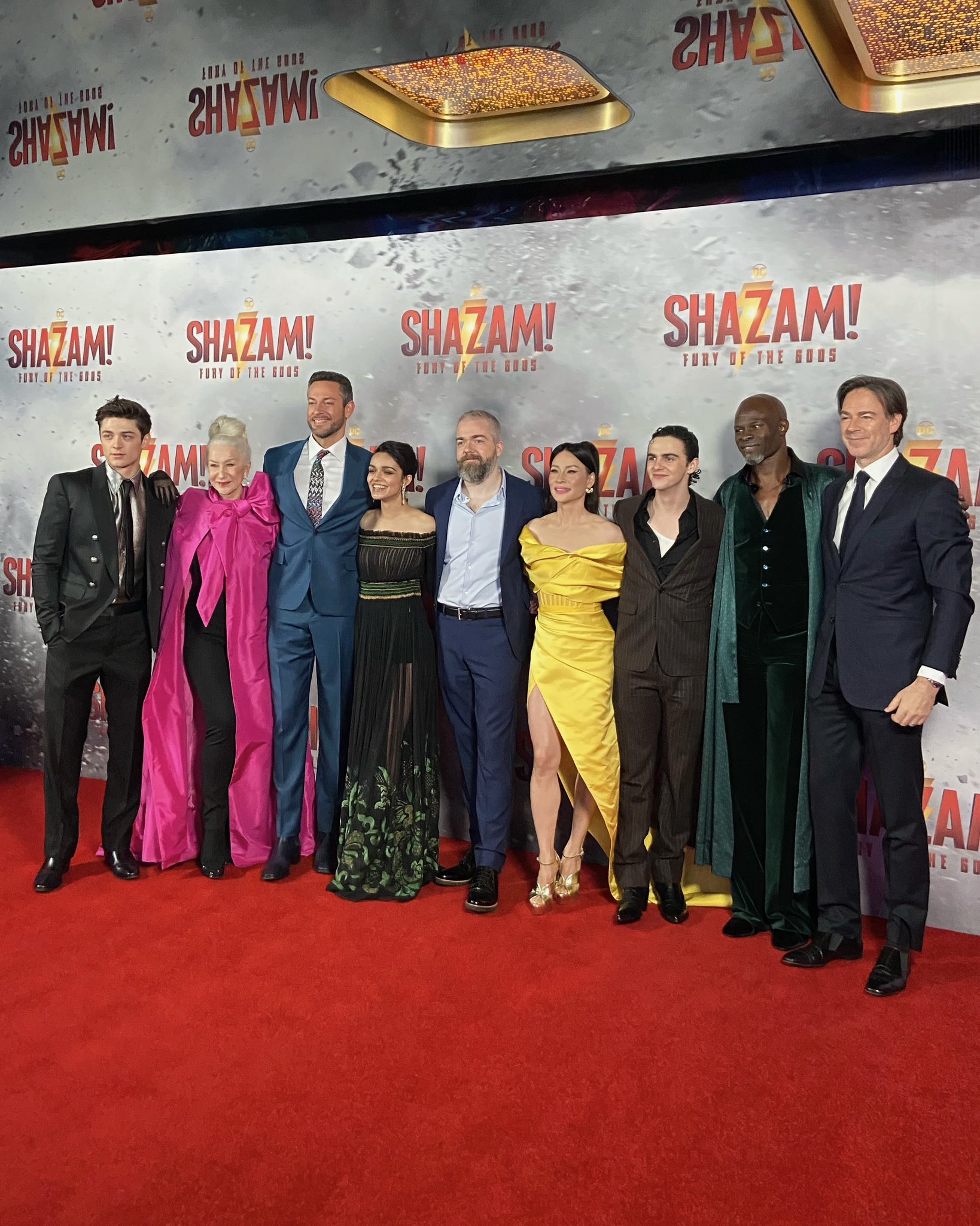 DCVERSO on X: O elenco de #Shazam2: Fury Of The Gods na premiere