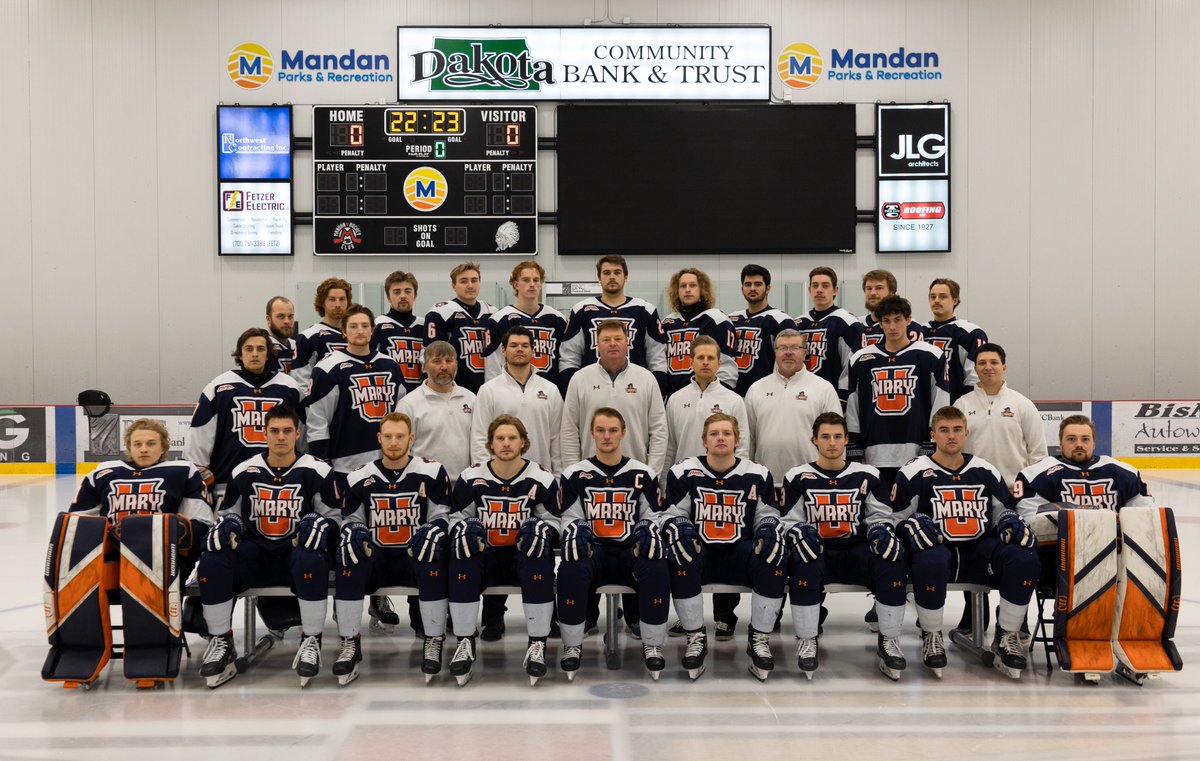 UMary Men's Hockey tweet media