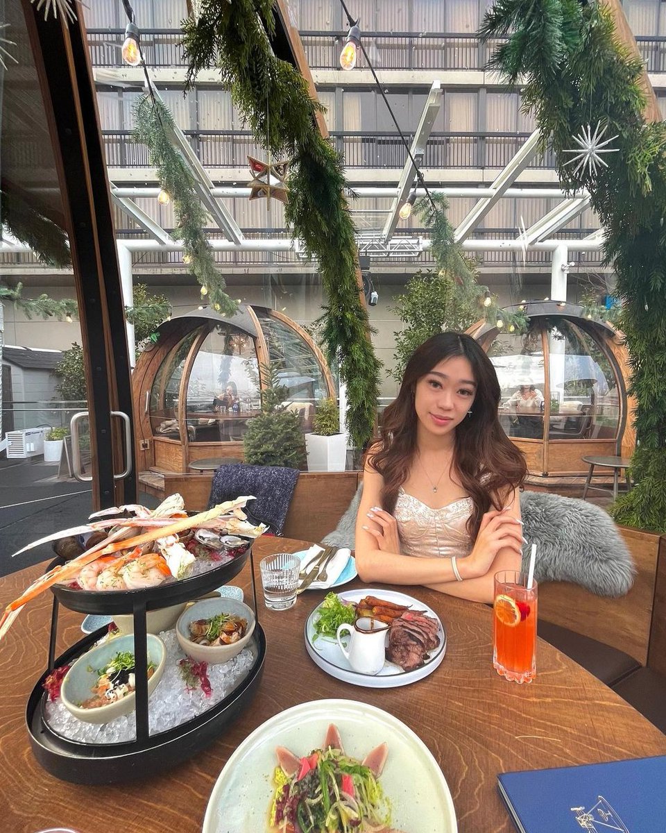 Don't miss the opportunity to dine in our enchanting globes before they disappear for the season. Reserve your experience at the link in bio, and stay tuned for a new al fresco dome experience blooming this spring. #WinterlustbyH #HTastingLounge

[📸: @tiffany__2609]