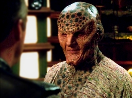 Glitter_Rock's tweet photo. Here's your daily random dose of #Babylon5! 
#ADayInTheStrife 
#B5onCWin23 https://t.co/kkzrSFvMJO