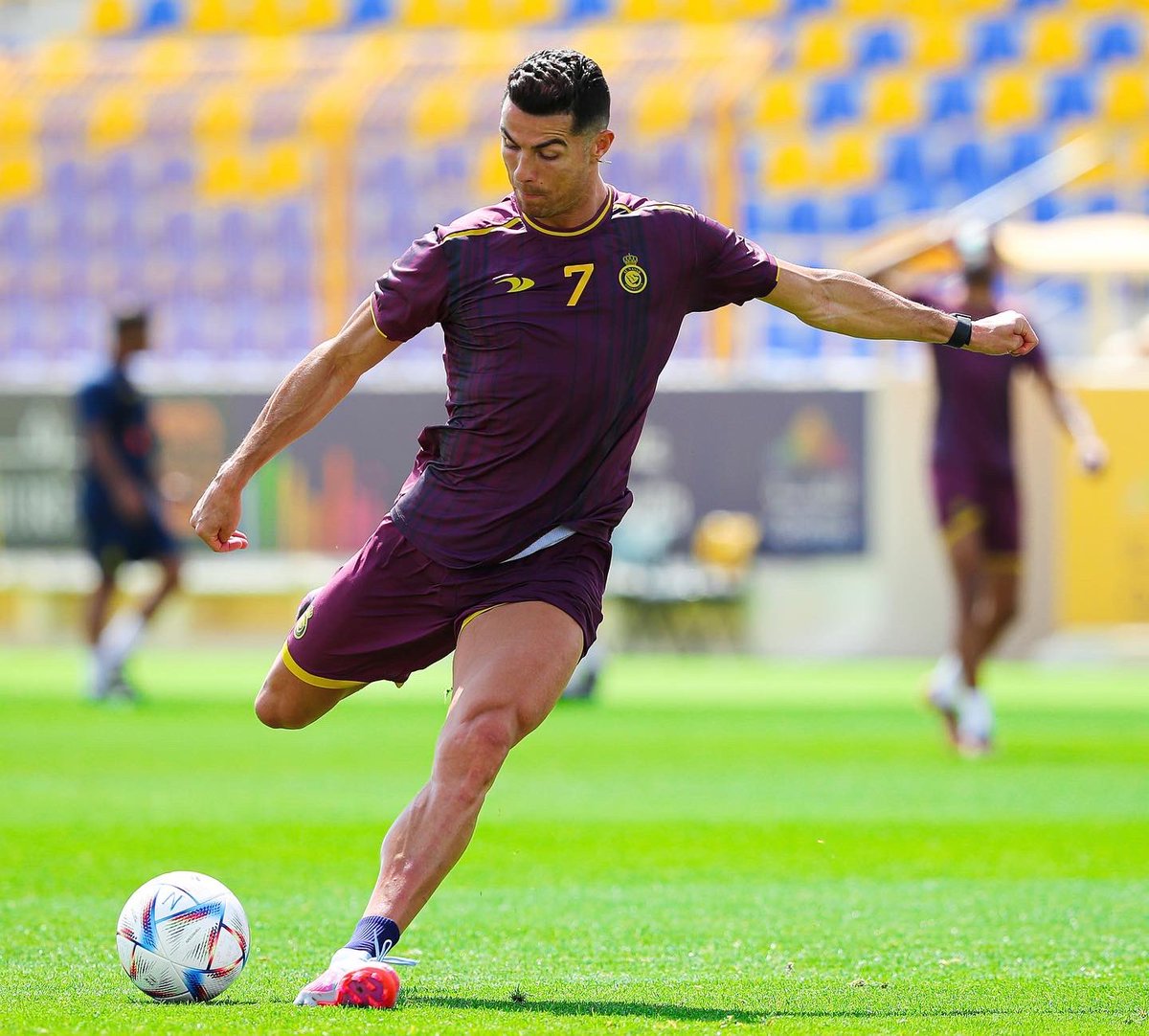 Cristiano's tweet image. 🎯