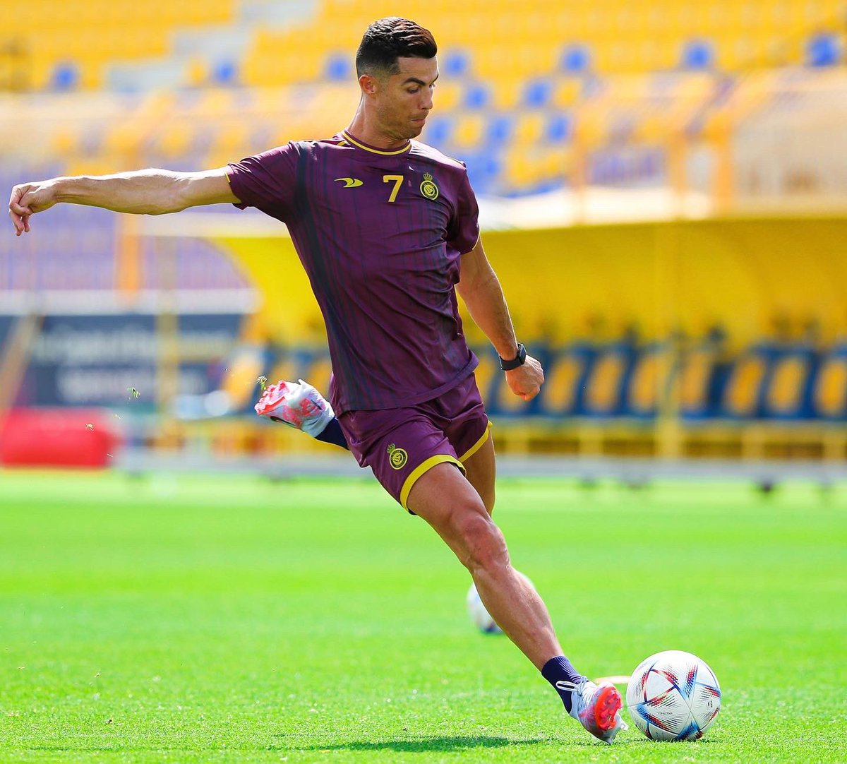 Cristiano's tweet image. 🎯