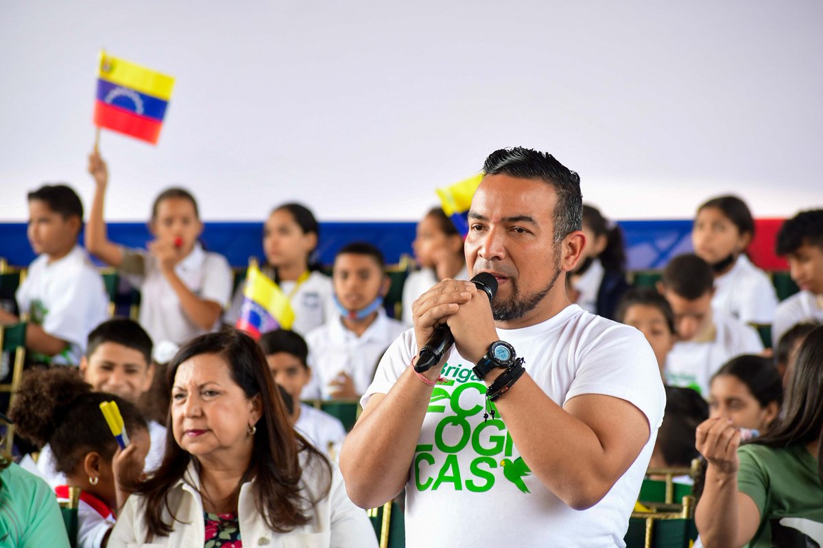 Yelitze Santaella tweet media