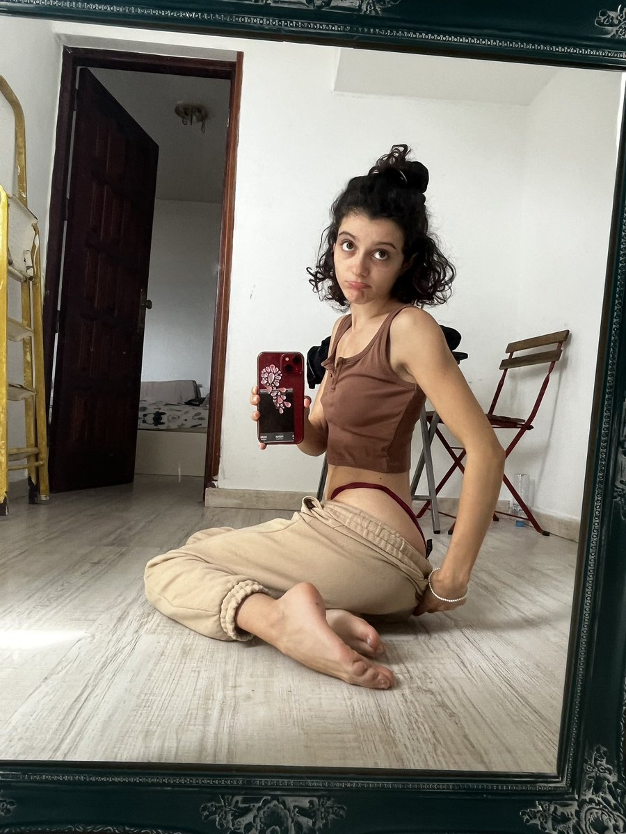 Venerebattisti1's tweet photo. Where do you want to start ?🤭👉🏼 https://t.co/UrHGWV2gcs
@rt_feet
#feet #feet_worship #feetfethish #onlyfans #littleface #cuteface https://t.co/wy2LDqA2nI