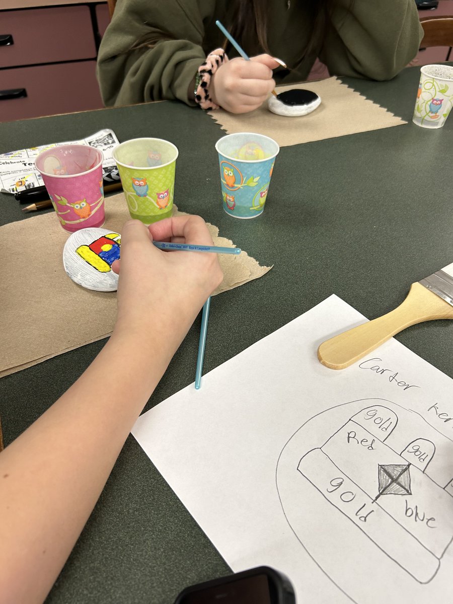 HoltLibrary's tweet image. More low tech/no tech #TeenTech fun in the library. What will you create today? #WSDLibraries