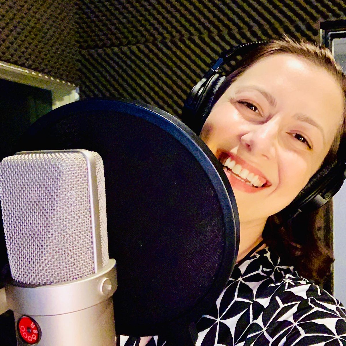 Whitney Avalon tweet media