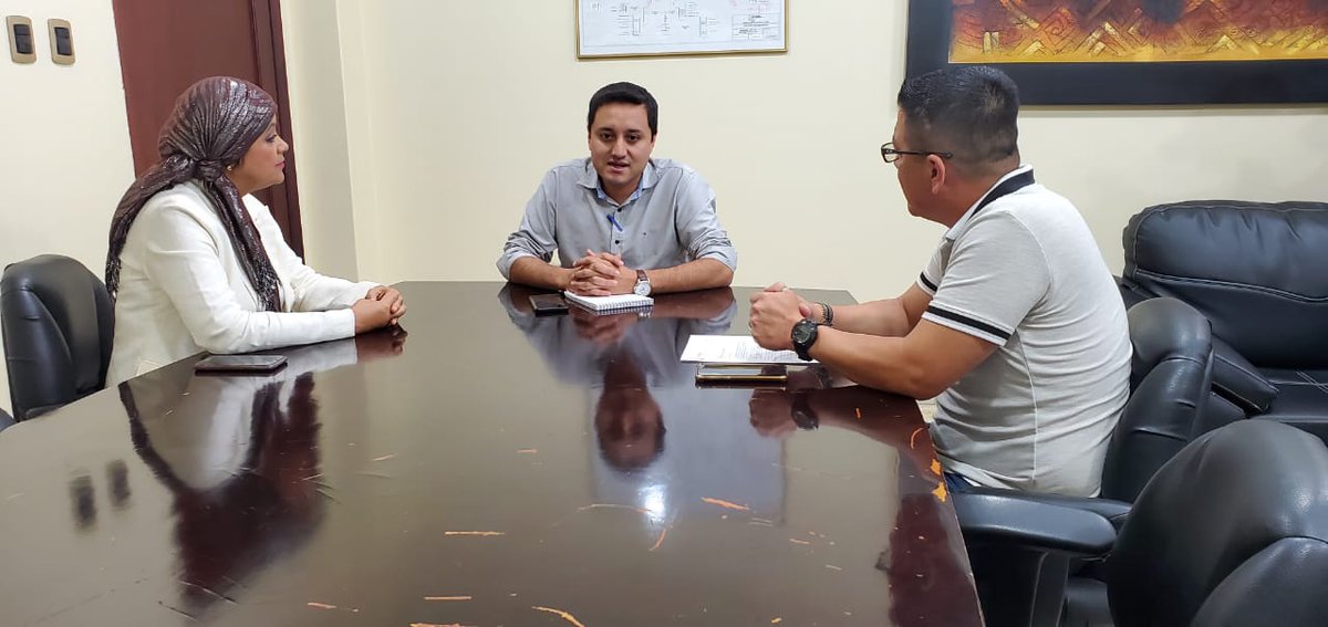 #ElOro | Recibimos la visita de la alcaldesa electa de Piñas, <a href="/TeresaFeijoo/">Teresa Feijóo</a>,  y de varios concejales elegidos en las últimas elecciones.

Mejoraremos el alumbrado público, el sistema de distribución y expandiremos las redes eléctricas en la localidad.