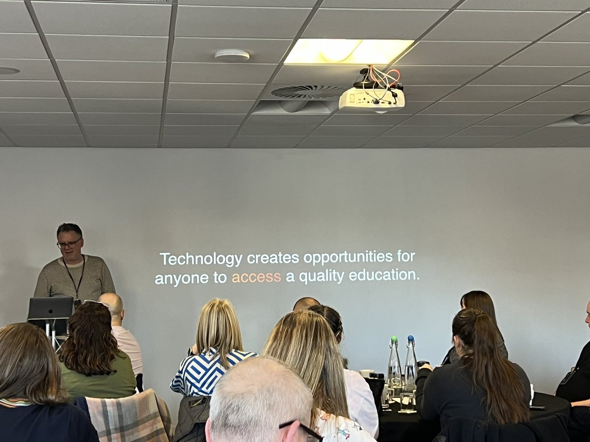 Hannah Croskery ADE tweet media